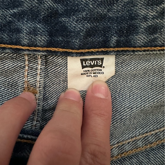 Levi’s high rise 501 button fly cut off shorts - Picture 5 of 6